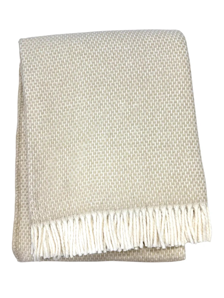 A Soft Idea Grain of Rice Throw