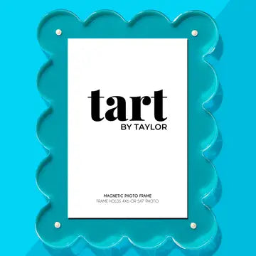 Tart BY Taylor Acrylic Scalloped Frame 5x7